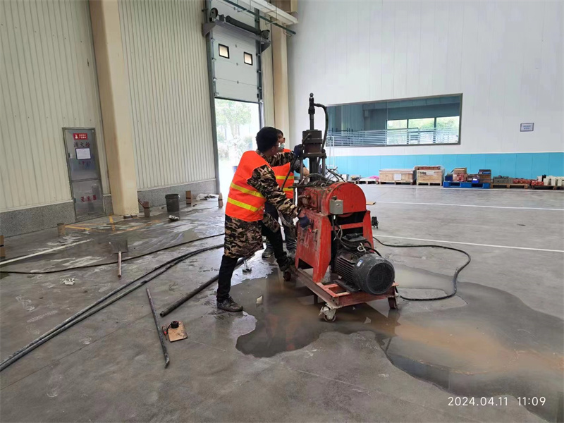 巨鹿厂房地面下沉塌陷注浆加固施工